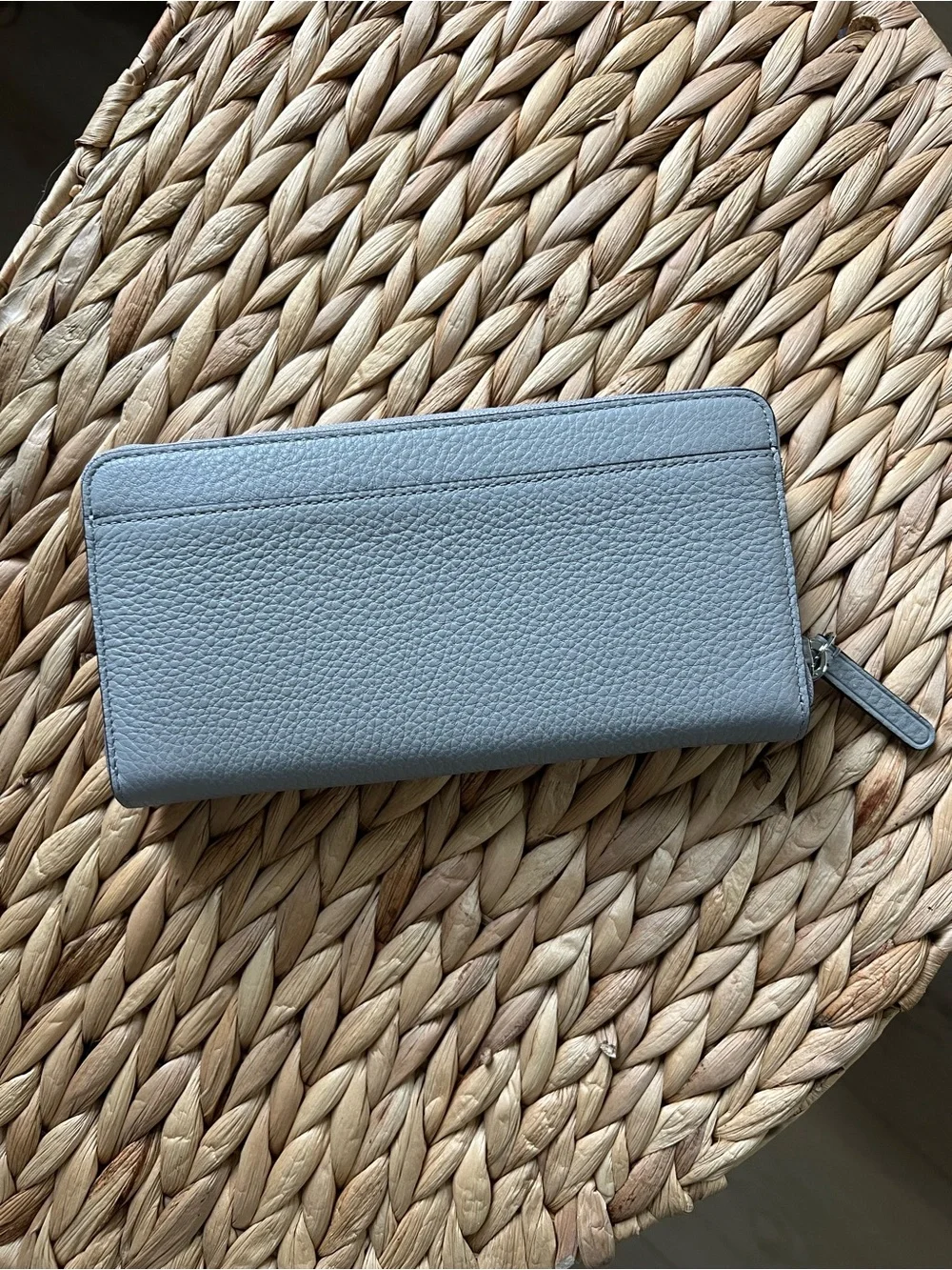 kate spade Pebbled Zip-Around Wallet in Light Gray